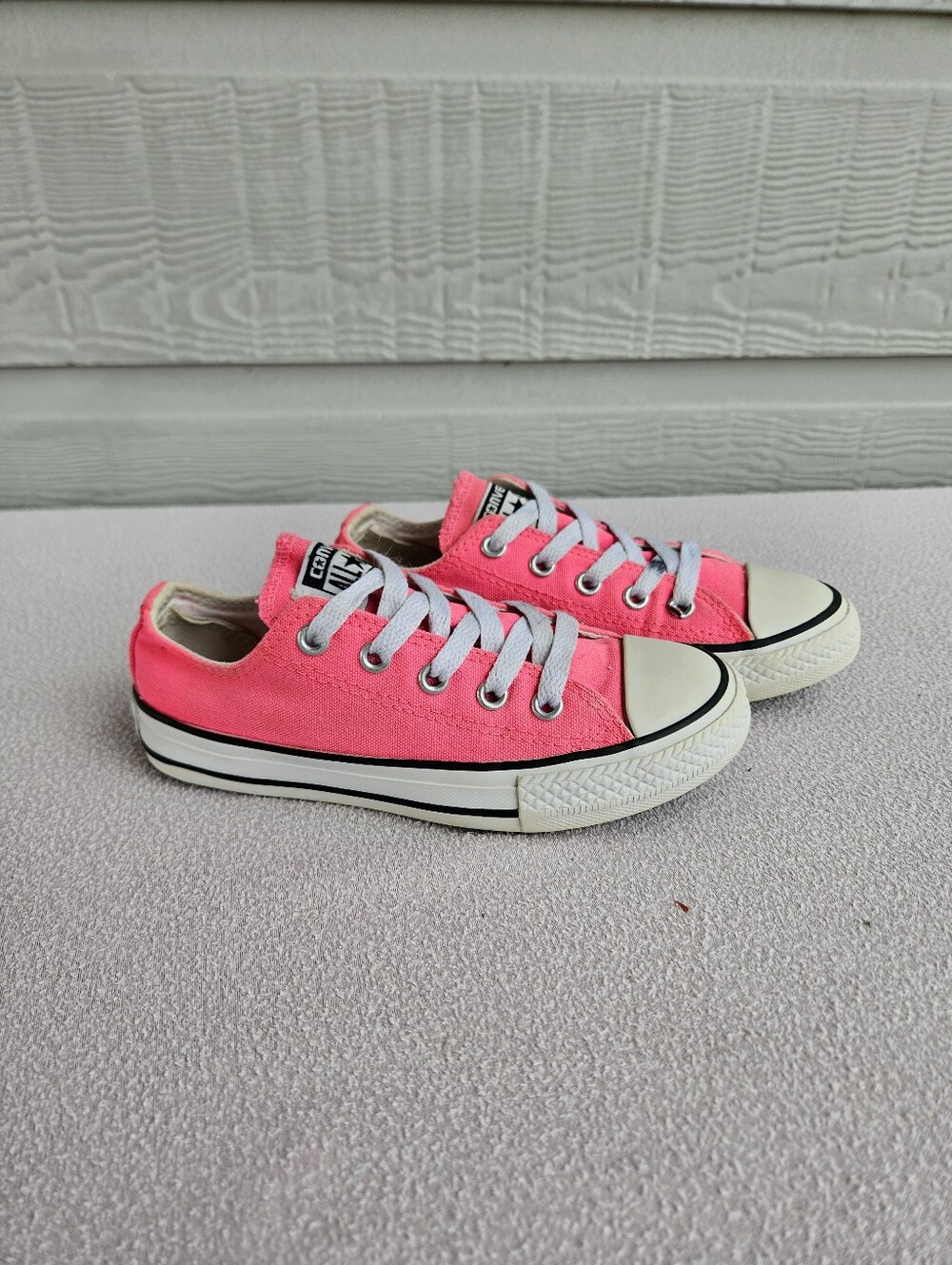 Converse CTAS Low Top Canvas Sneakers Youth SZ 12 Pink White Laces